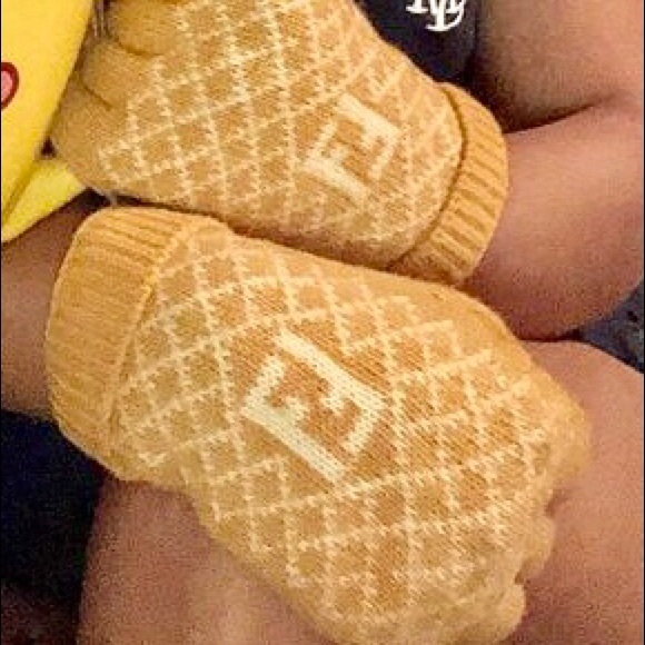 Fendi gloves - Picture 6 of 6